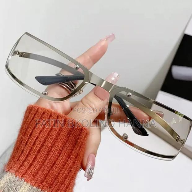 Fenty Curvy Sunglasses - main view