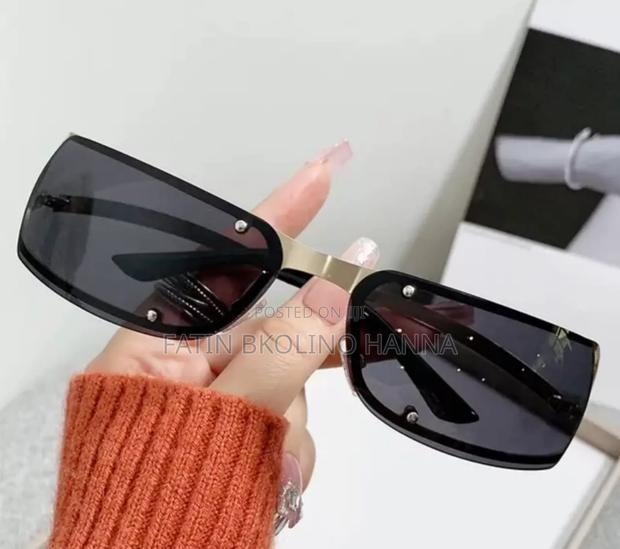 Fenty Curvy Sunglasses - thumbnail 2