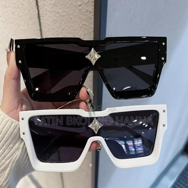 Louis Vuitton Unisex Sunglasses - main view
