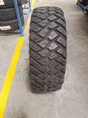 40X13.50R17 Razr Mt772