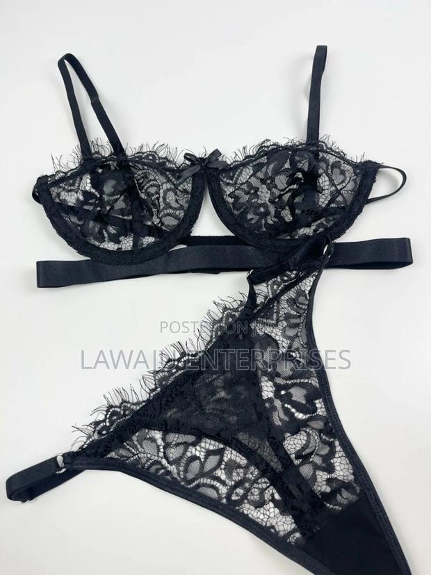 2PC Black Flower Lace Lingerie - main view