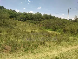 Eighth Acre Plot in Kerarapon Ngong, Touching Tarmac