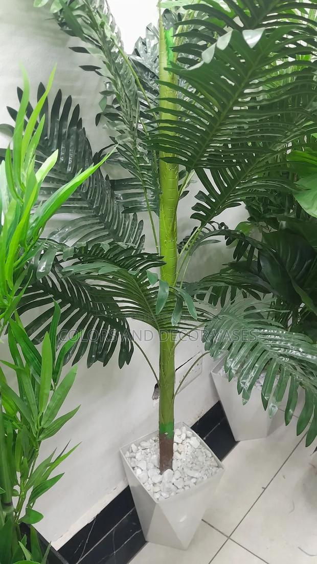 1.4m Long Palm Tree With Vase in Stock