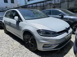 Volkswagen Golf 2018 White