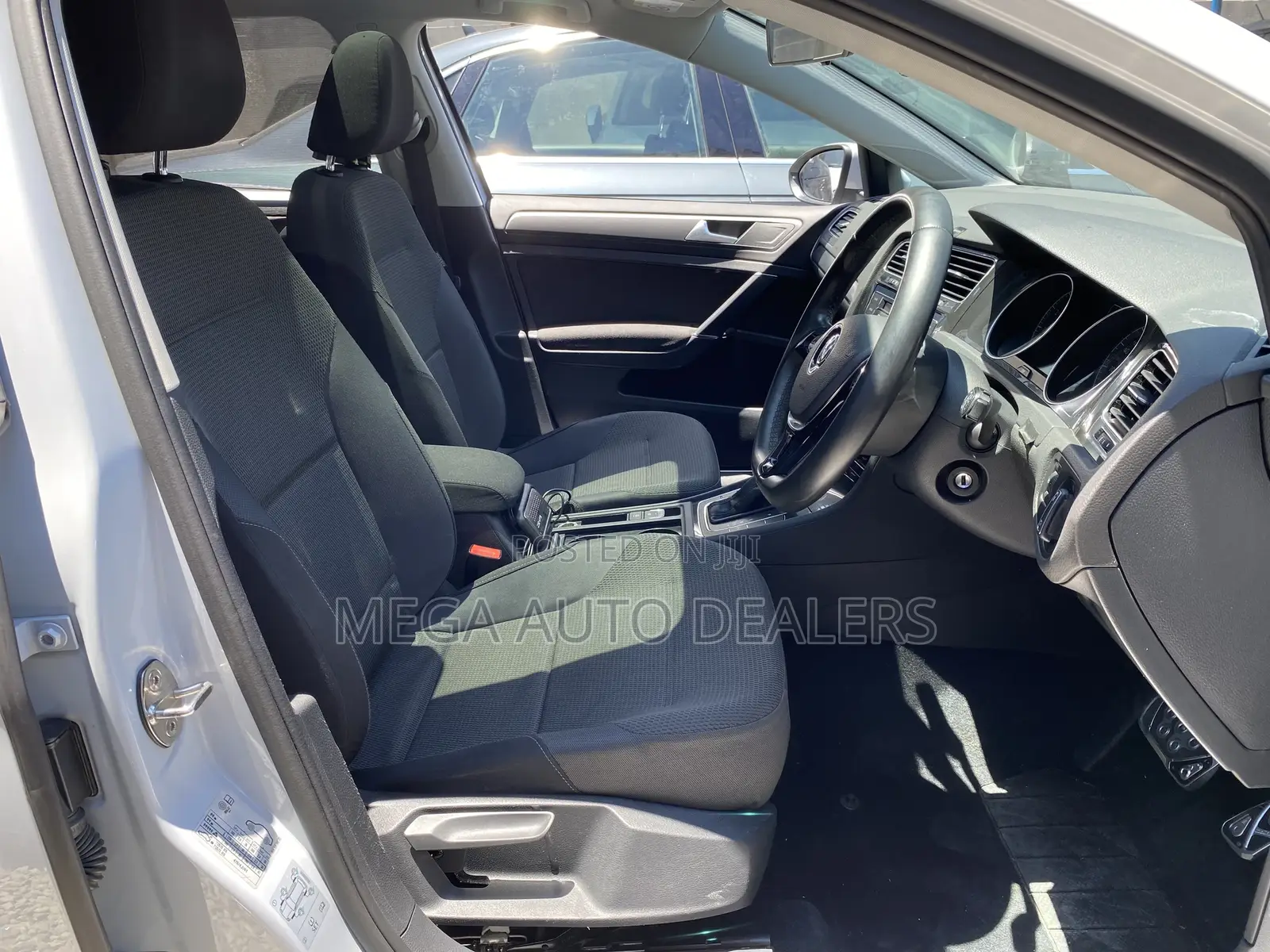 Volkswagen Golf 2018 White