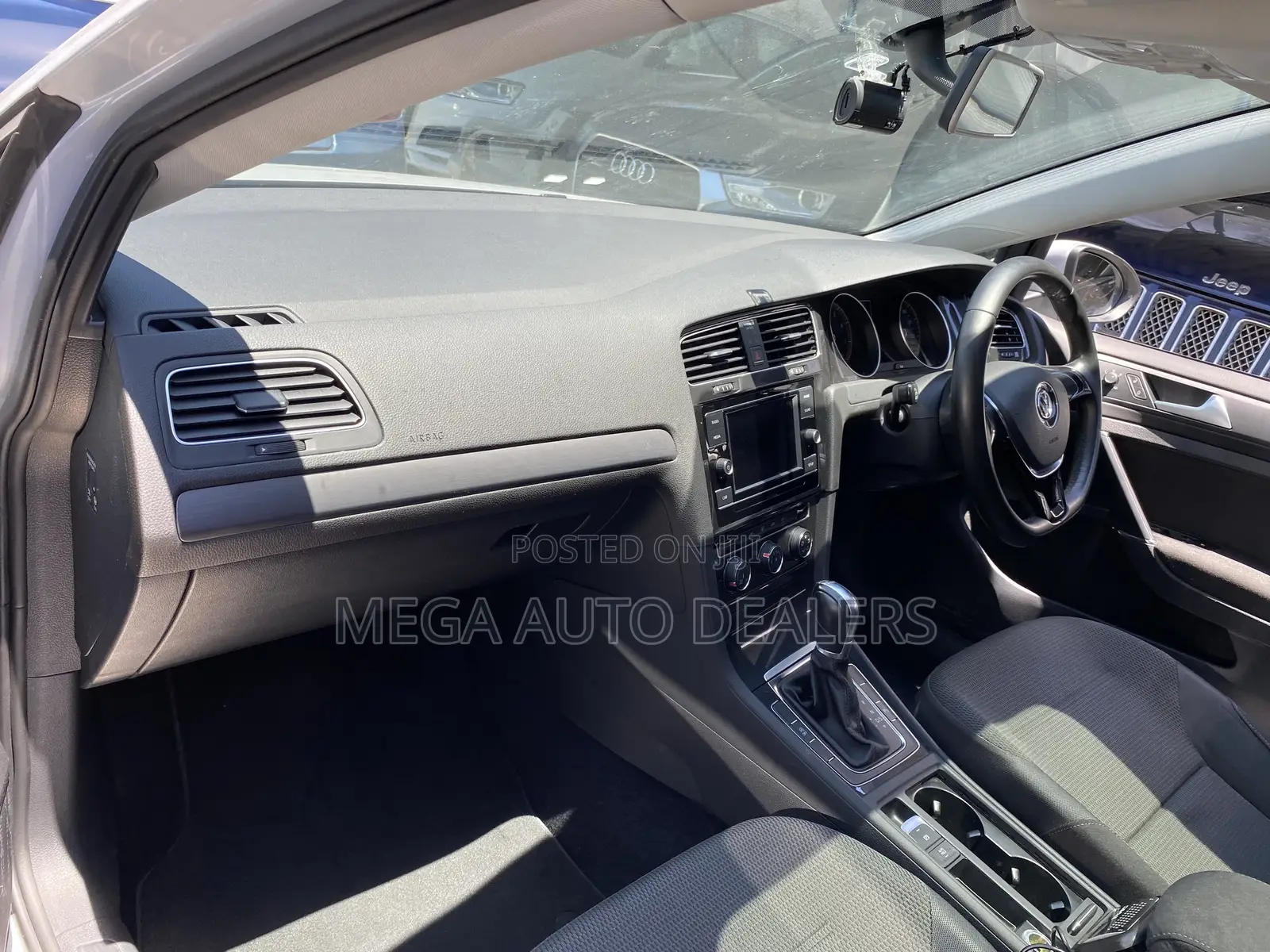 Volkswagen Golf 2018 White