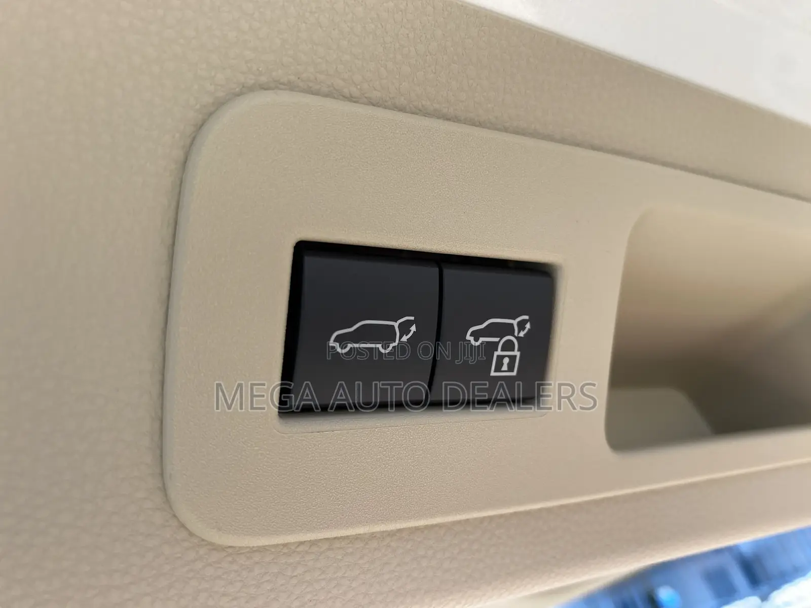 Toyota Land Cruiser 2022 Off white