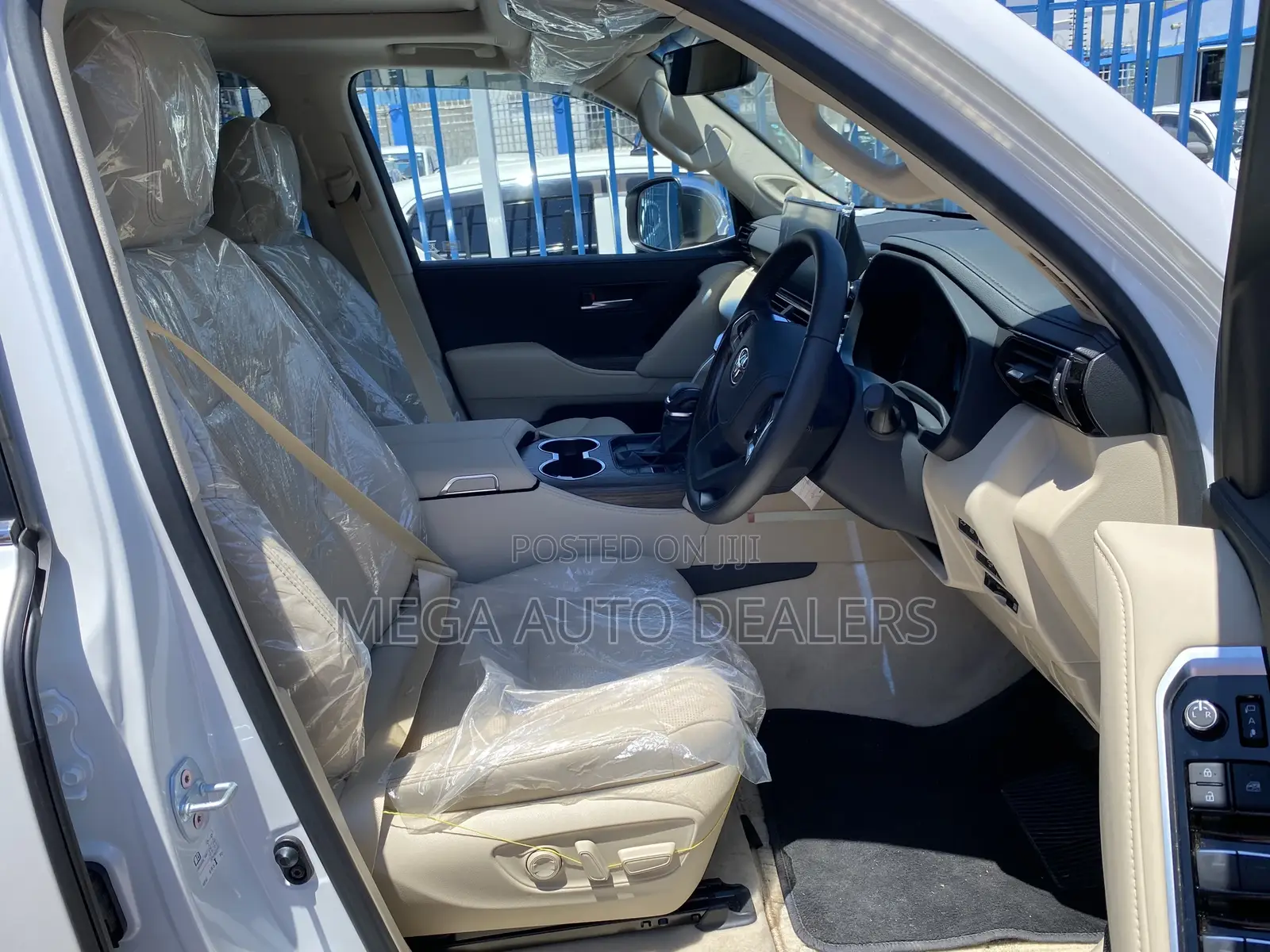 Toyota Land Cruiser 2022 Off white