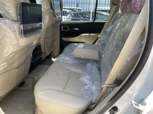 Toyota Land Cruiser 2022 Off white