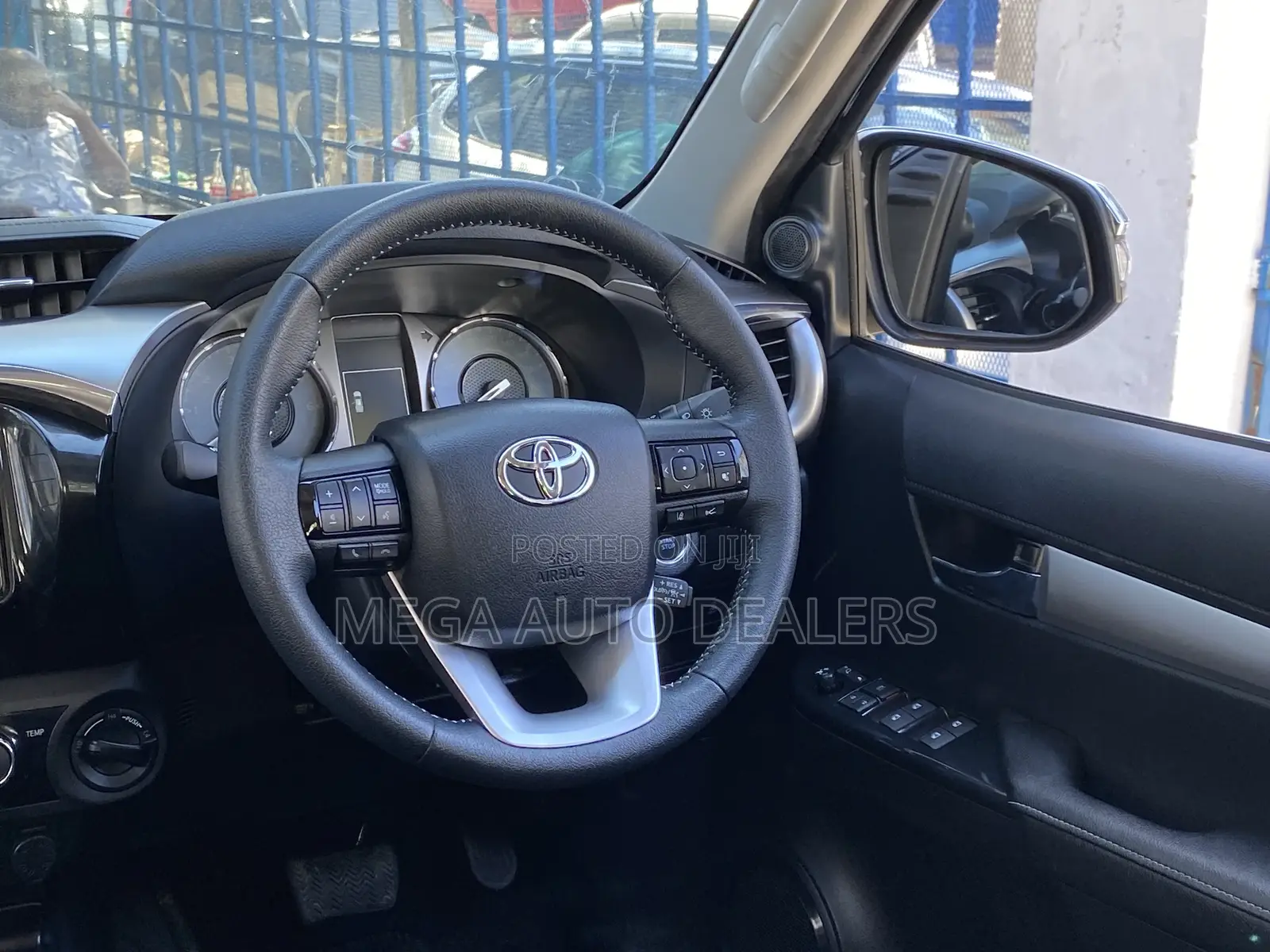 Toyota Hilux 2021 Black