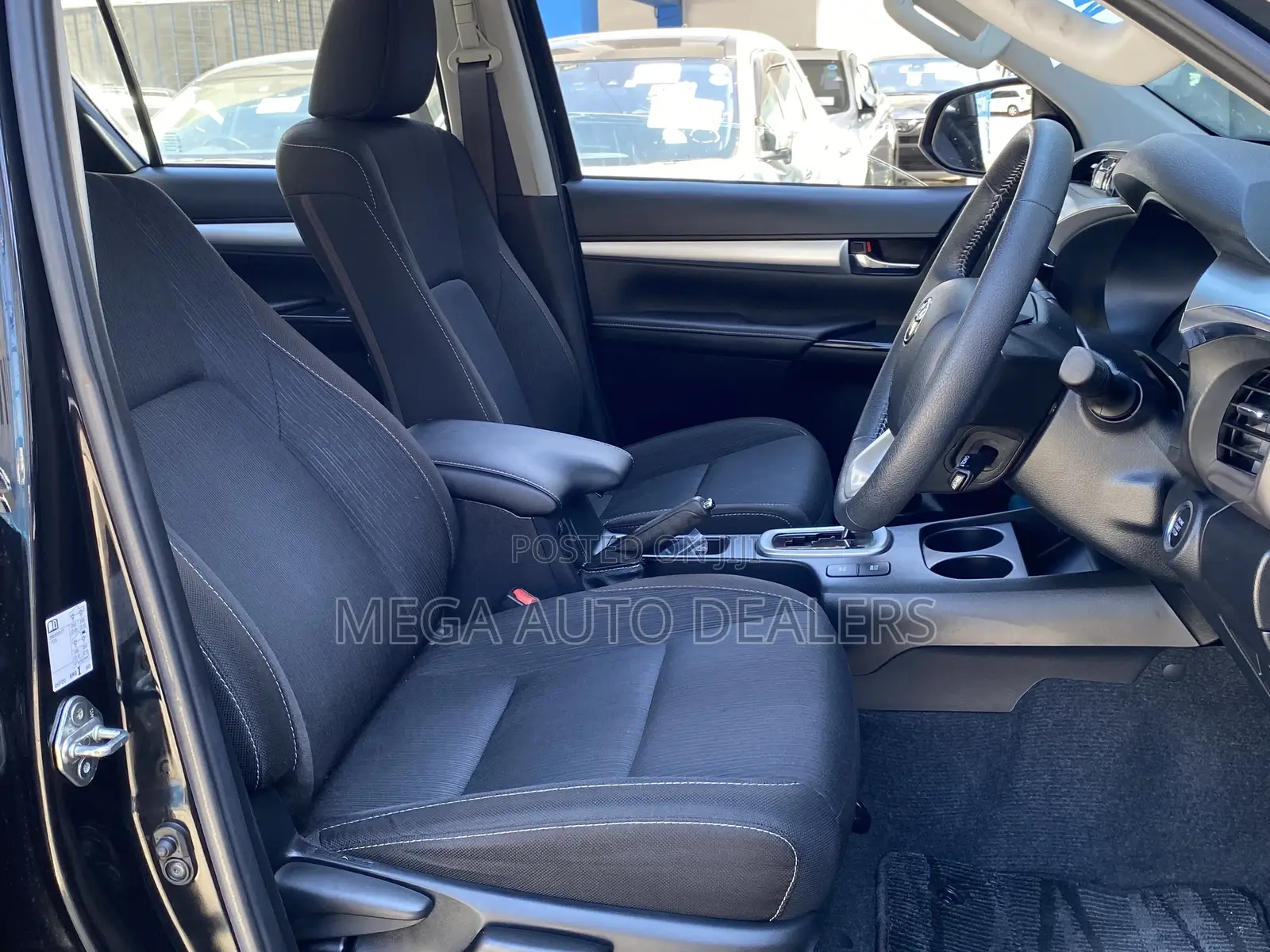 Toyota Hilux 2021 Black