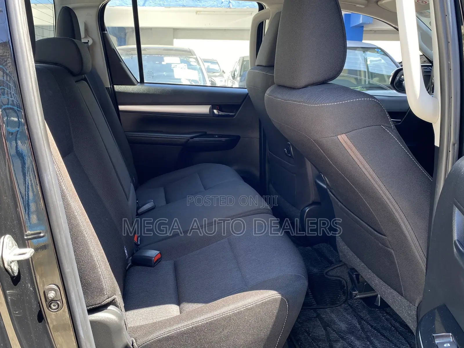Toyota Hilux 2021 Black