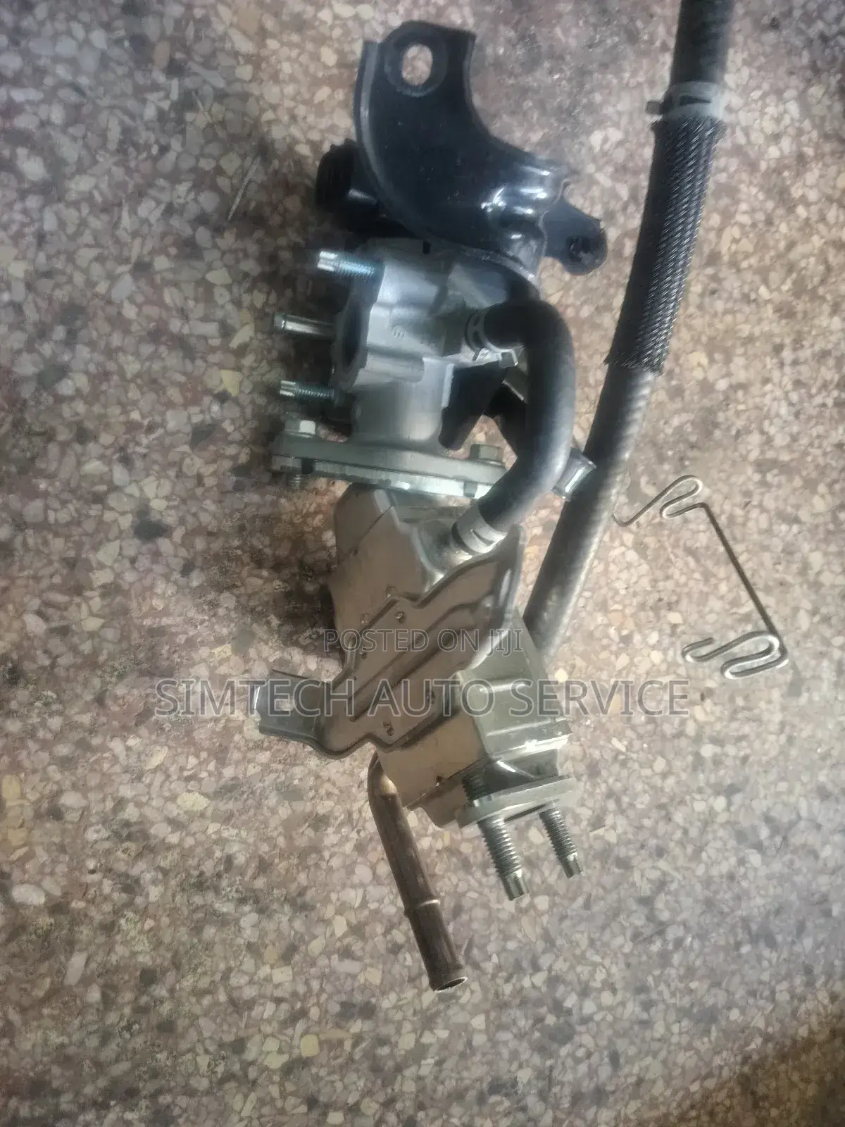 Toyota Fielder Hybrid EGR