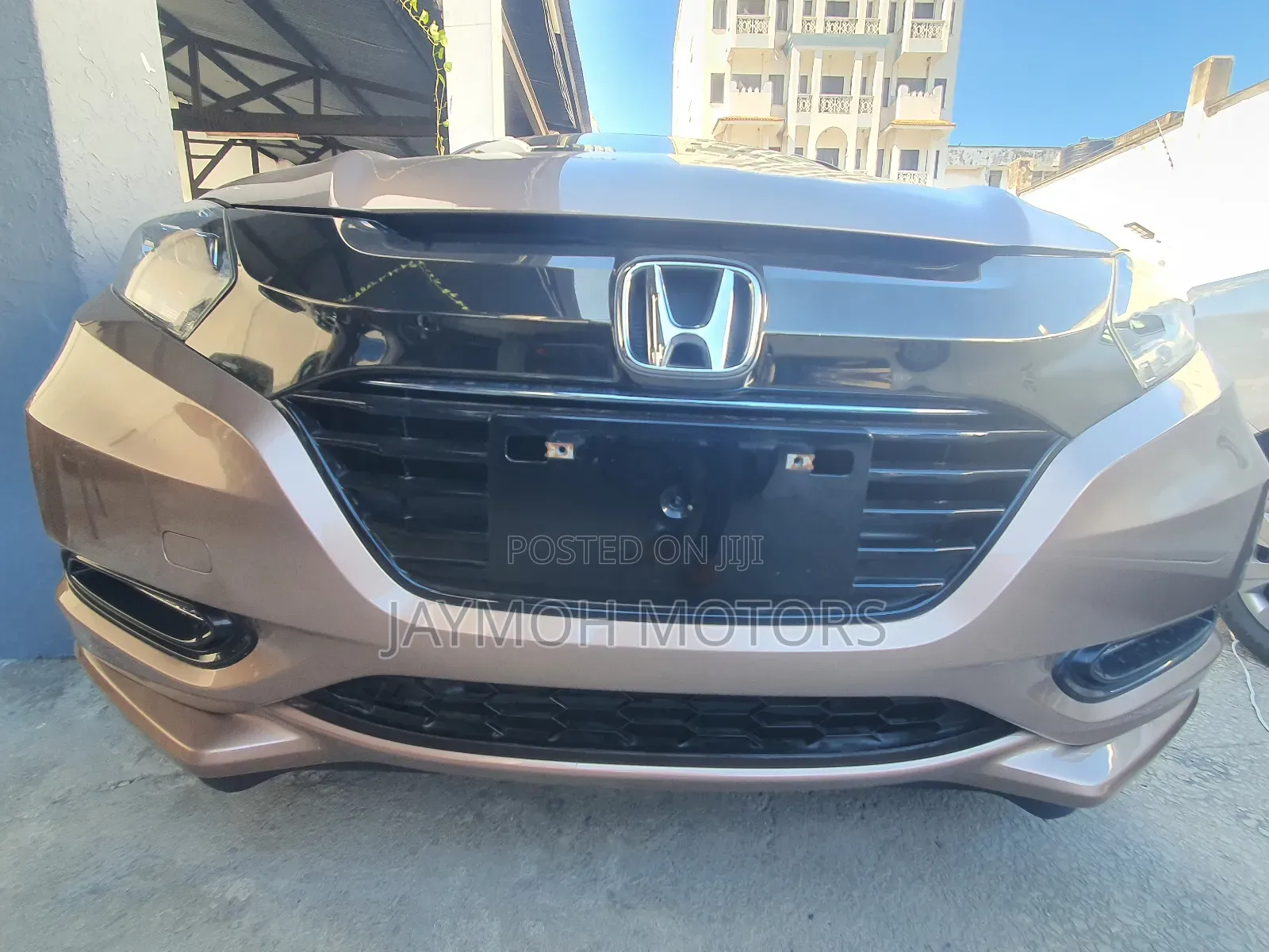 Honda Vezel 2017 Gold