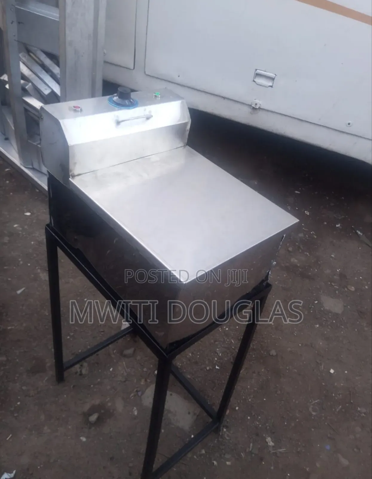 Fine Single Unit Chips Fryer With Lid