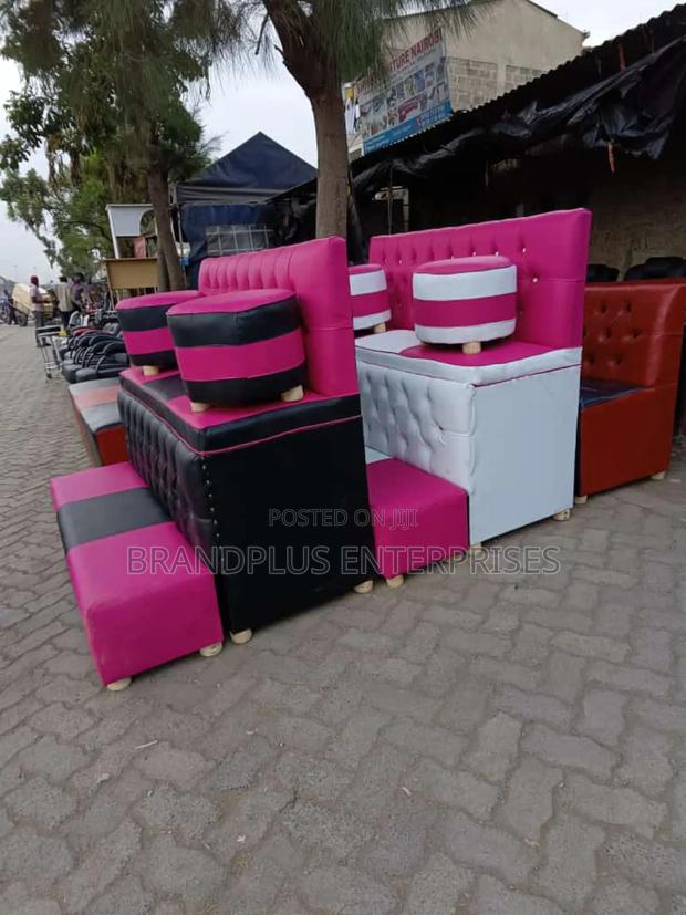 Nails Pedicure Seat - main view