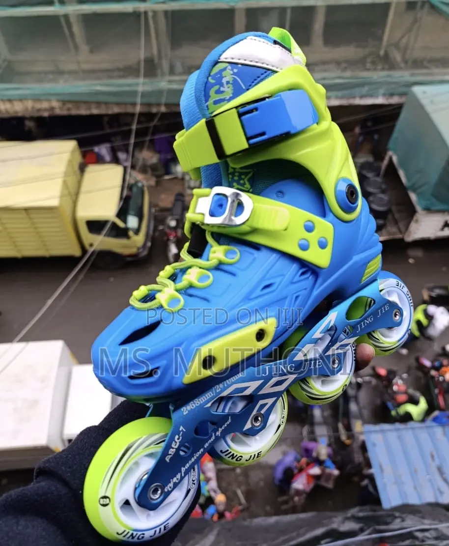 Professional Roller Skate With a Pop of Color