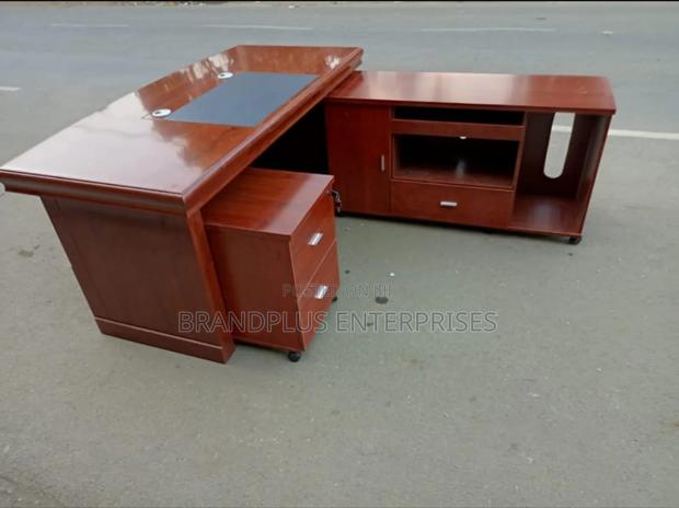 Executive Desk - main view