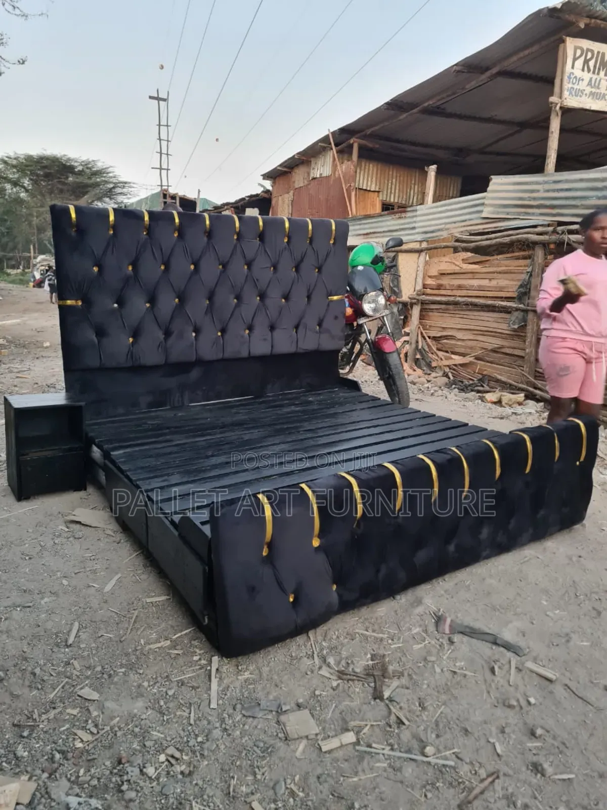 Pallet Chester Bed 6by6 Black