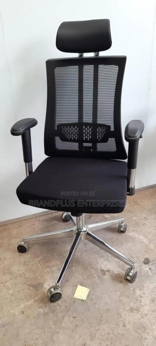 Ergonomic Mesh Chair - main view