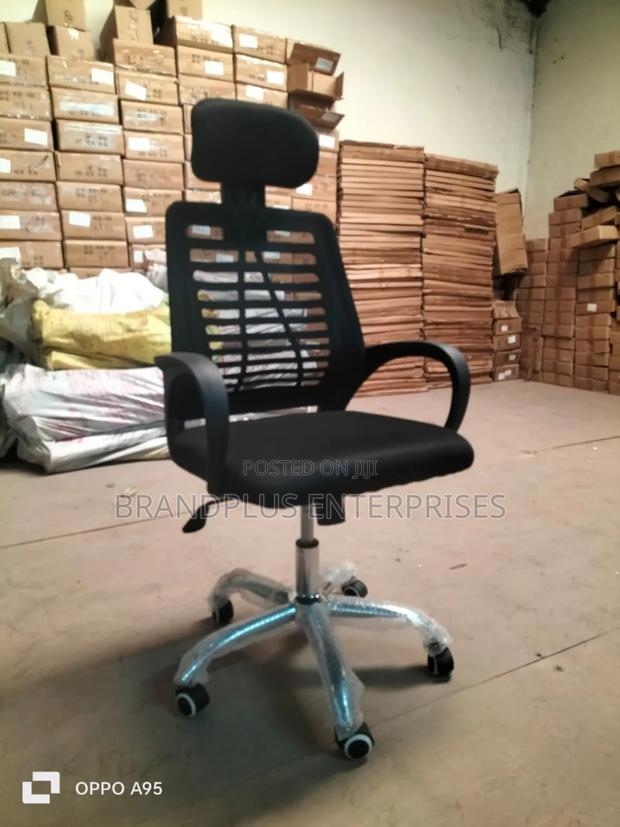 Ergonomic Mesh Headrest Chair - main view