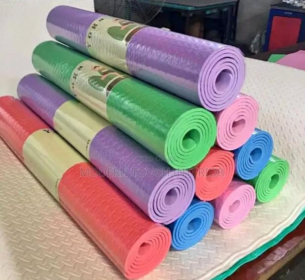 Durable 8mm Yoga Mat - main view