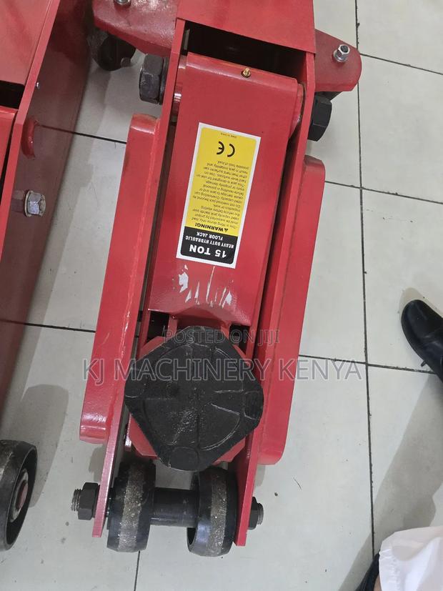 High Quality 10tonne Floor Jerks on OFFER!  - thumbnail 3