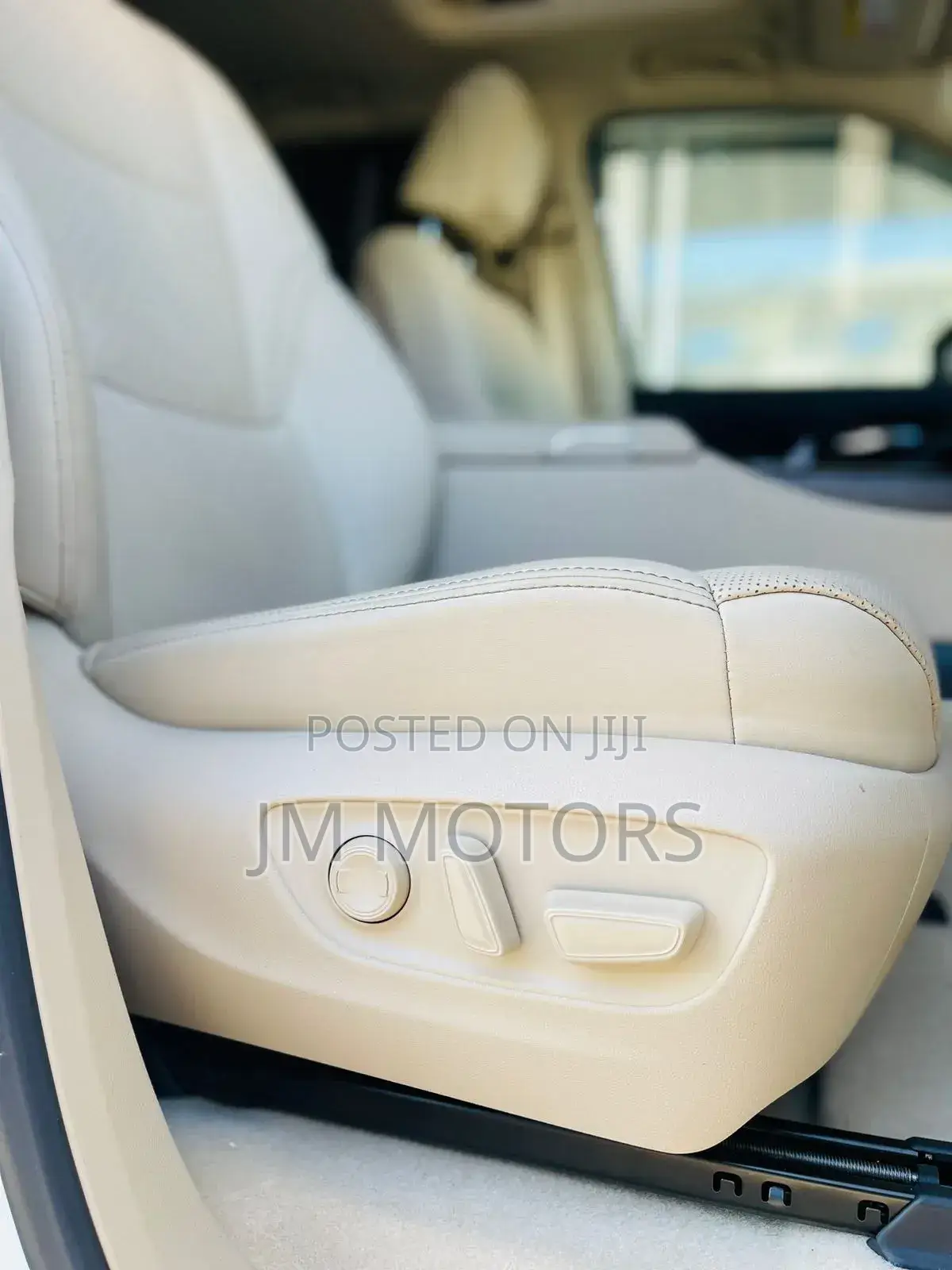 Toyota Land Cruiser 2022 White