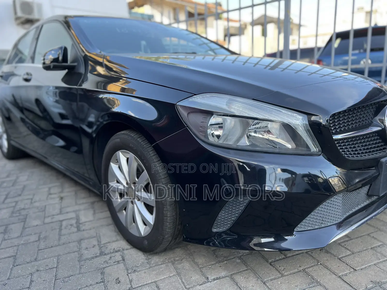 Mercedes-Benz B-Class 2018 Black