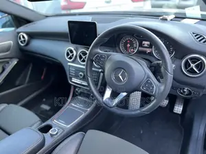 Mercedes-Benz B-Class 2018 Black