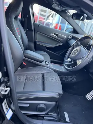 Mercedes-Benz B-Class 2018 Black