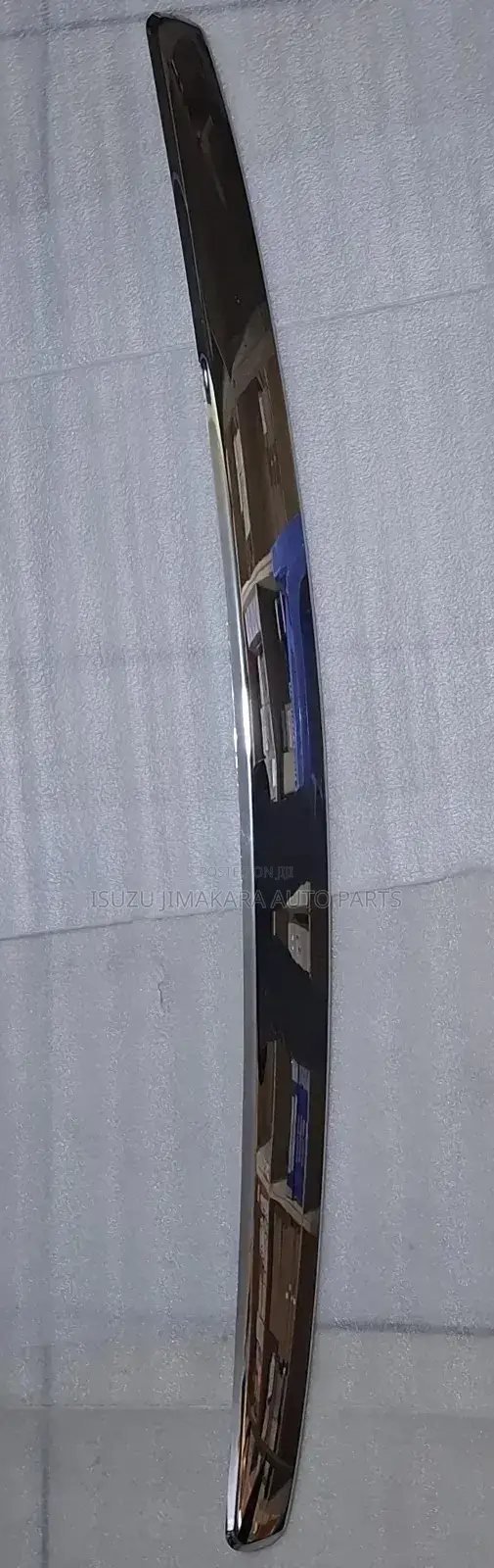 Isuzu Dmax Bumper Strip