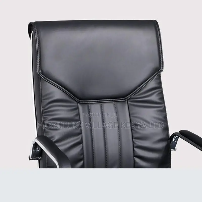 Office Chairs; Executive Guest Waiting Seat in Leather
