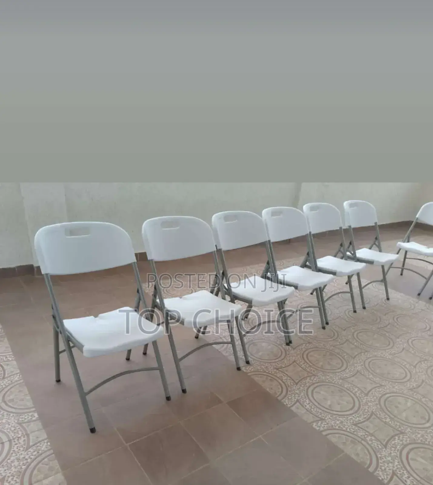 White Plastic Training Chairs /(Foldable Chairs)