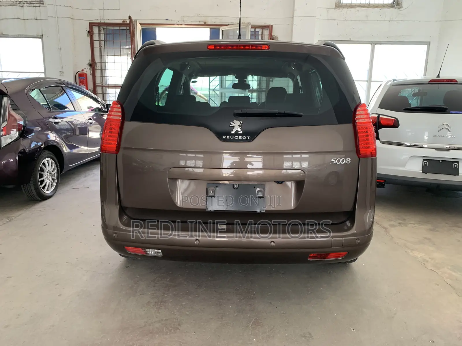 Peugeot 5008 1.2 PureTech Active 2016 Brown