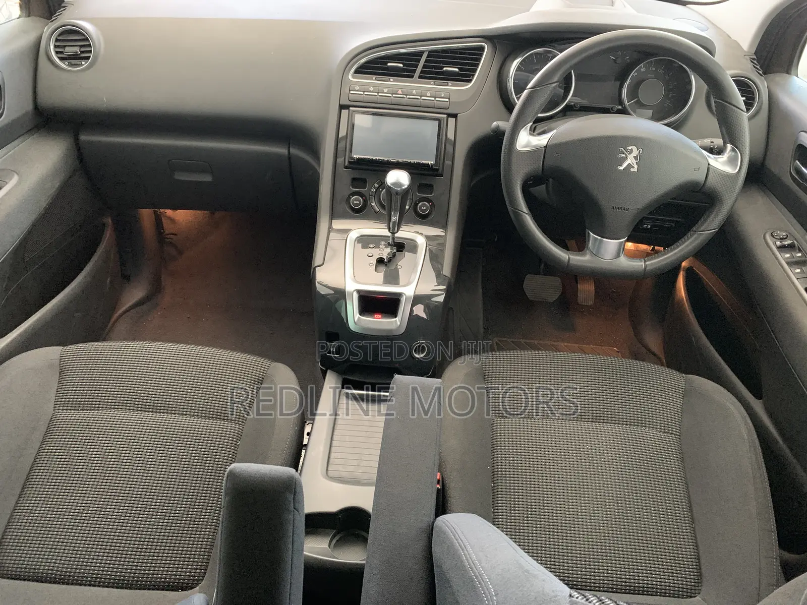 Peugeot 5008 1.2 PureTech Active 2016 Brown