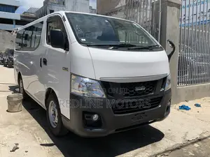 Isuzu Como 2017 White