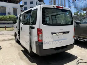 Isuzu Como 2017 White