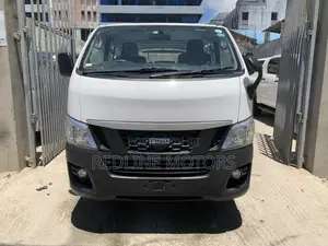 Isuzu Como 2017 White