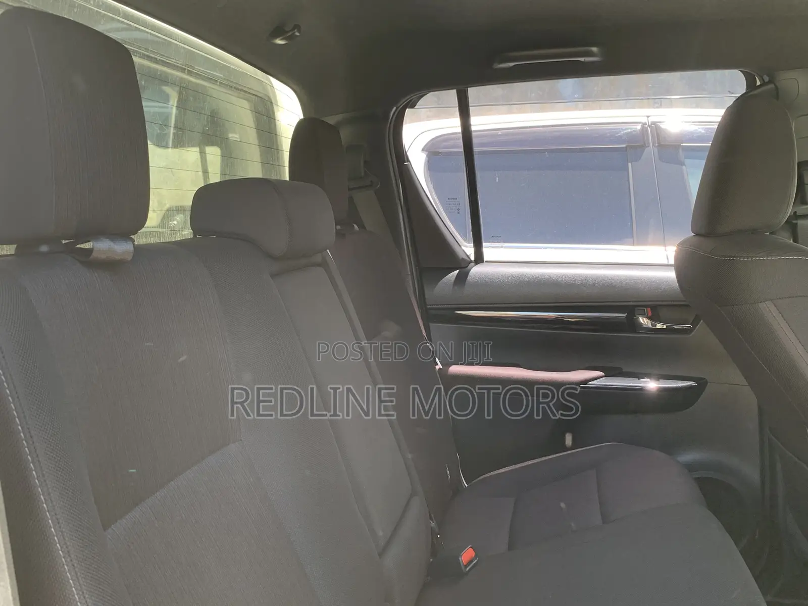 Toyota Hilux 2019 Pearl