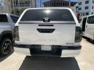 Toyota Hilux 2019 Pearl