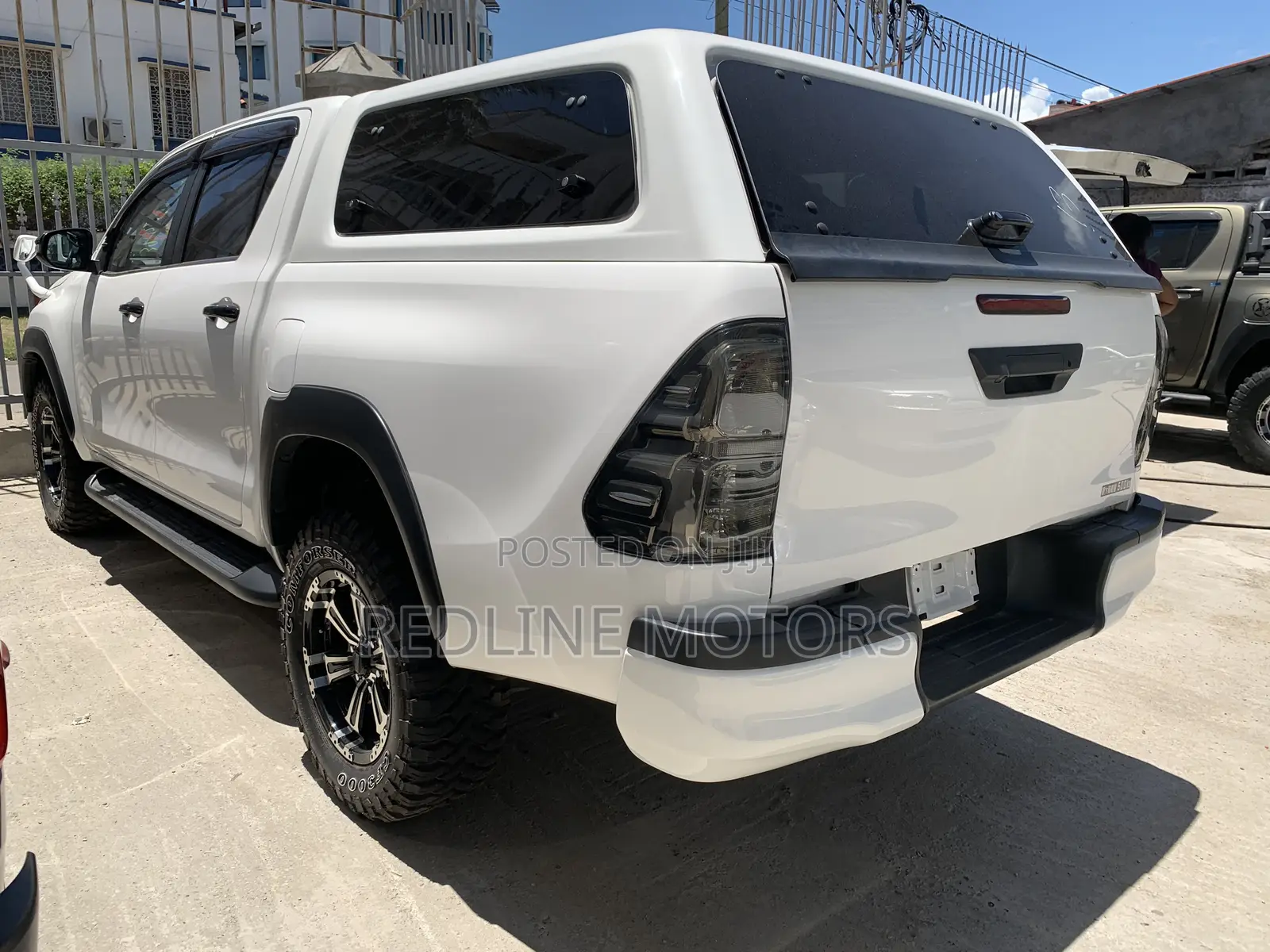 Toyota Hilux 2019 Pearl