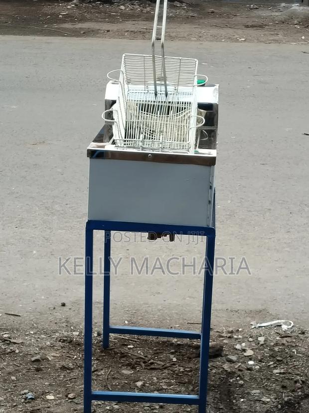 Commercial Single Chips Fryers - thumbnail 12