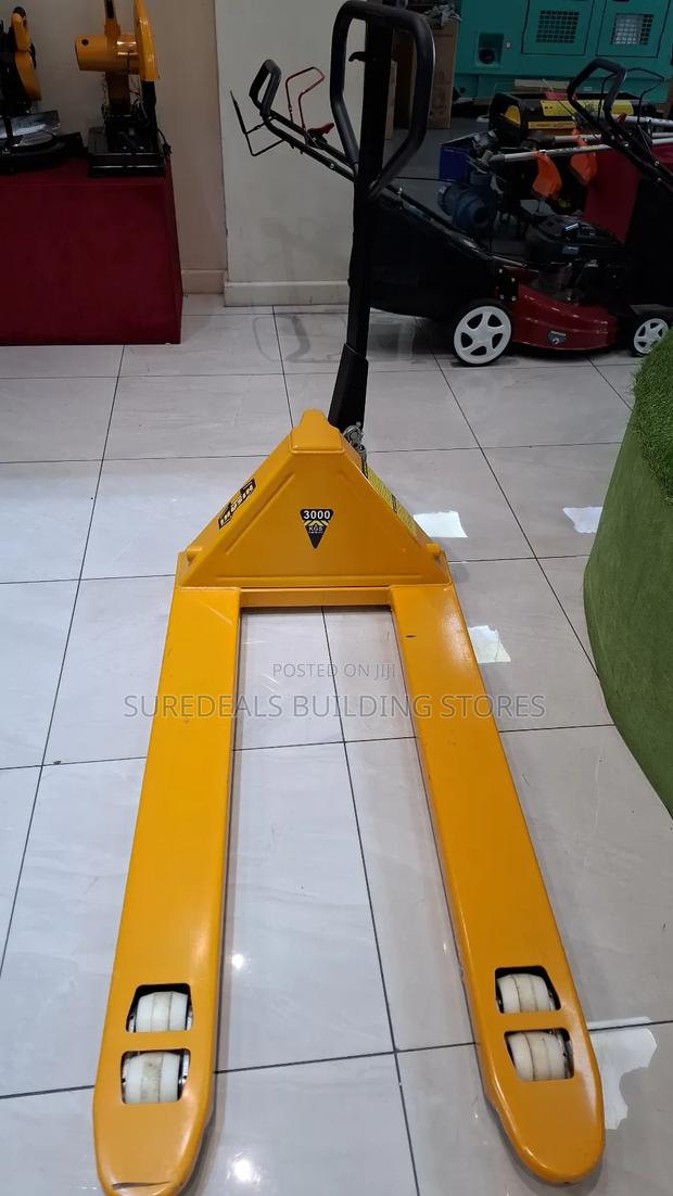 Hydralic Hand Pallet Trolley-3000kg. - thumbnail 2