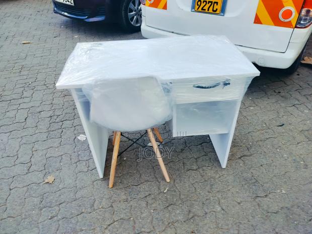Urban Eames Chair + Office Desk - main view