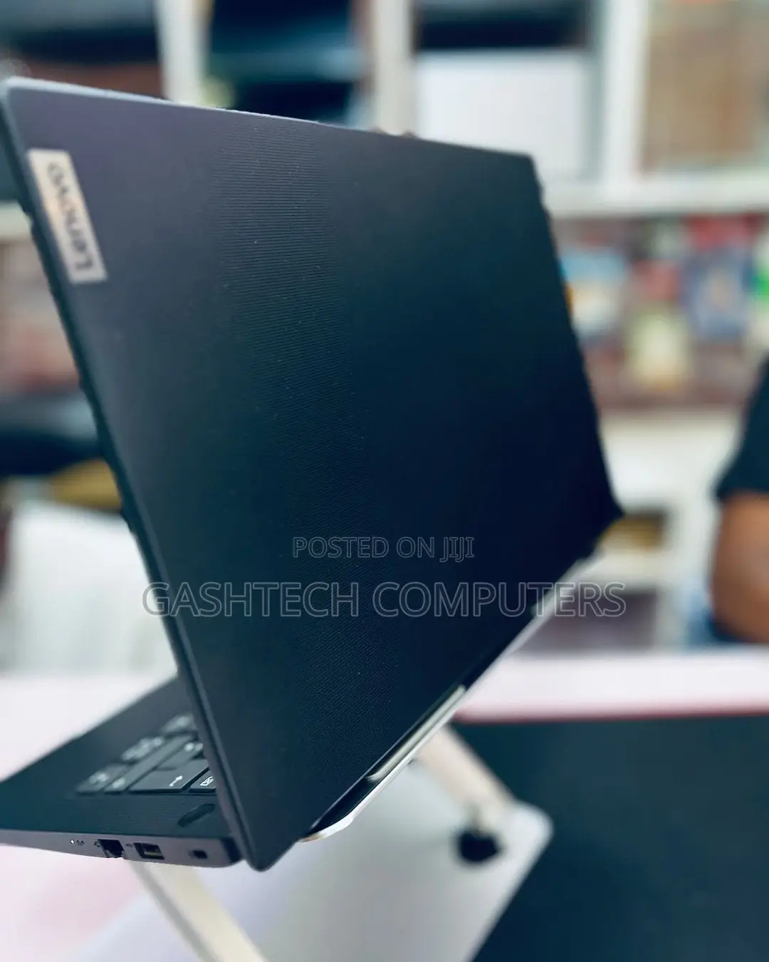 New Laptop Lenovo V14 G3 IAP 4GB Intel Core I3 SSD 256GB
