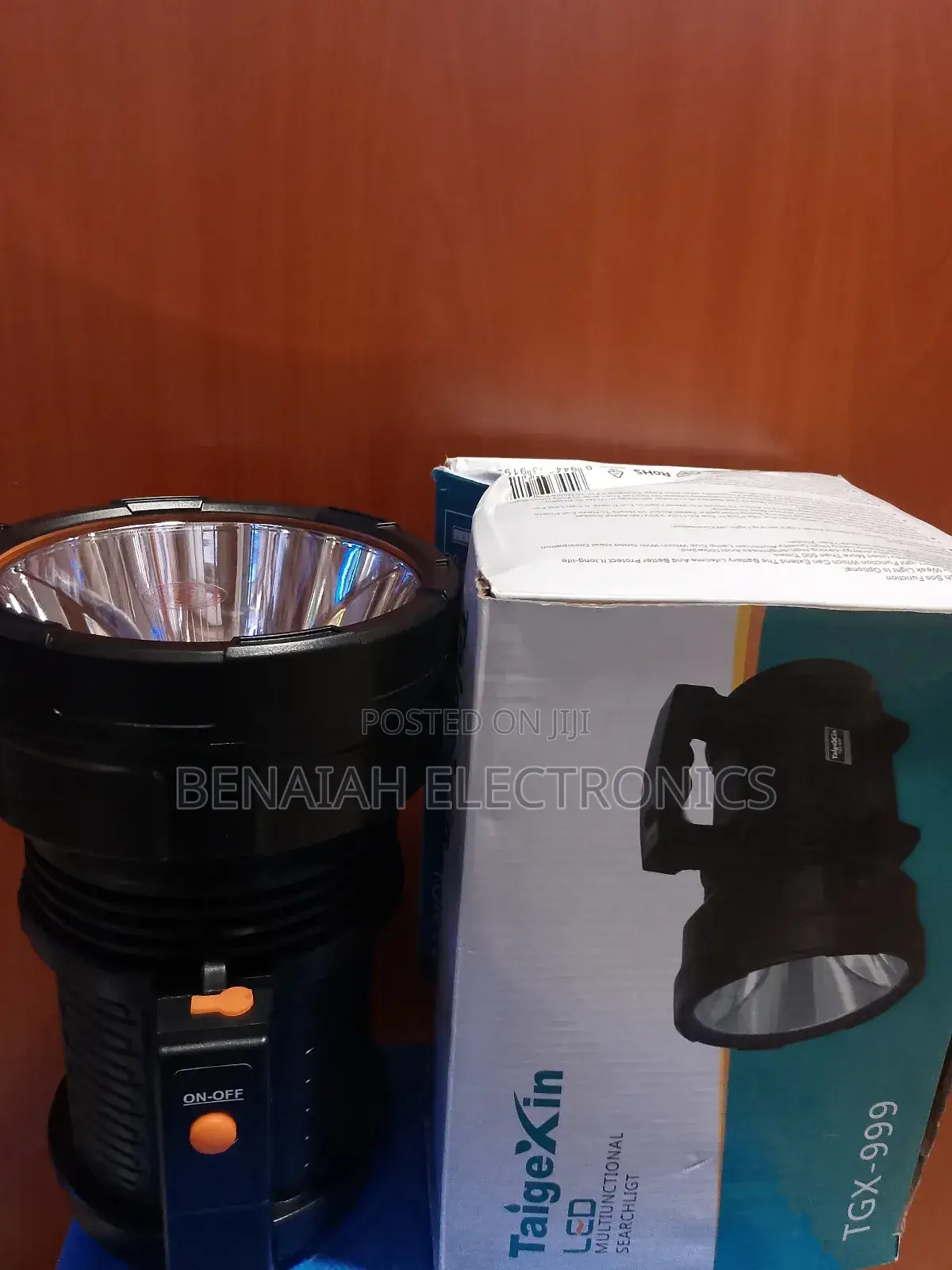 Taigexin 100 Watts Search Light,12000 Mah,10 Hours Long Life