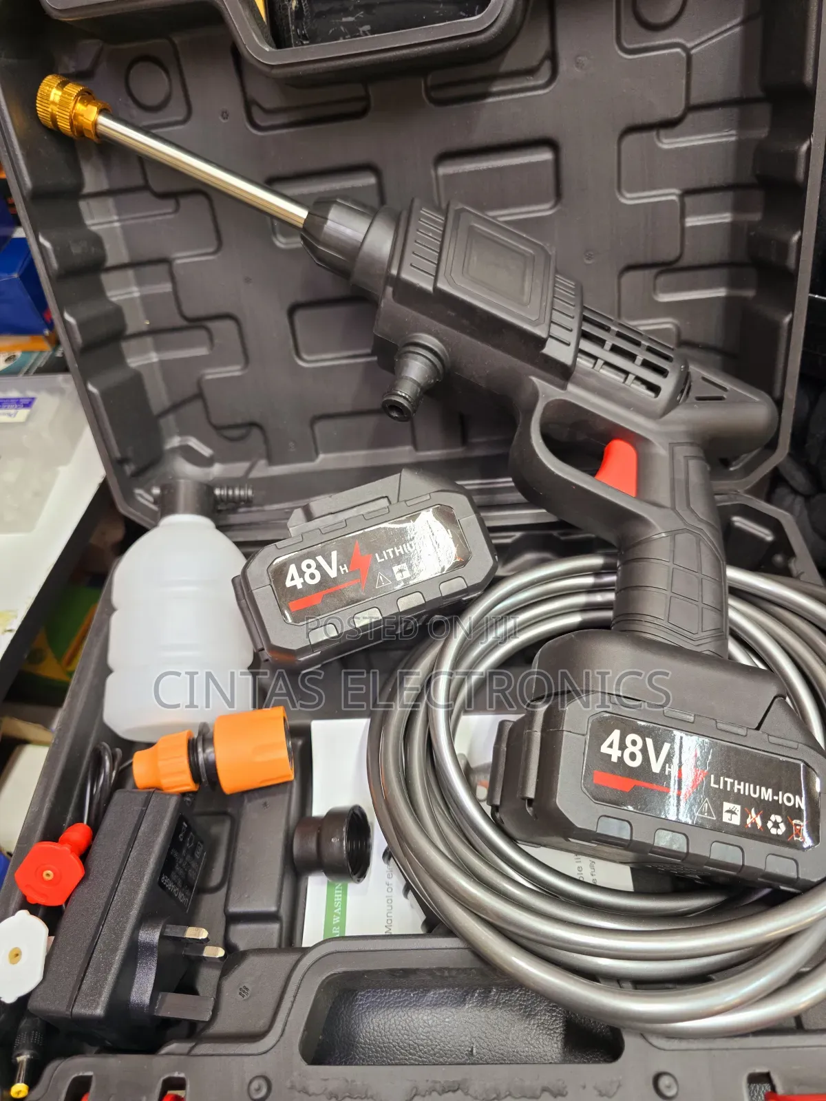 Cordless Pressure Washer