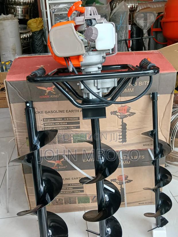 4 Stroke Earth Auger Machine - thumbnail 2