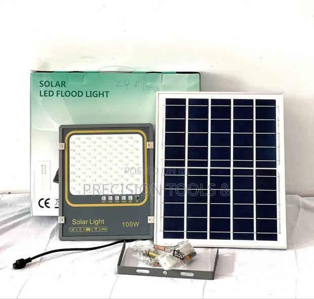 100W Solar Flood Light With Remote